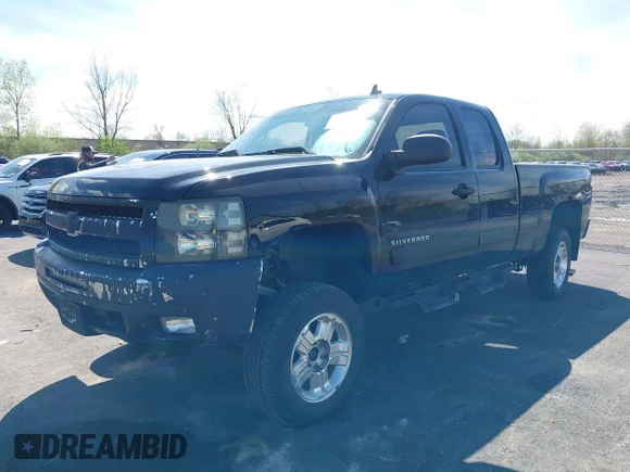 ✅ 2013 Chevrolet Silverado 1500 LT • VIN: 1GCRKSE77DZ396139 • Lot: 44863740. Wystawiony na IAAI z przebiegiem 97 274 mil. Bezpłatny archiwum sprzedaży aukcyjnych z USA i szczegółowy raport historii pojazdu na DreamBid. Zdjęcie 17.