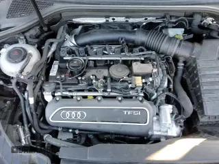 ✅ 2018 Audi RS 3 • VIN: WUABWGFF6J1903375 • Лот: 49492155. Опубликован ранее на Copart с пробегом 62 838 миль. Бесплатный доступ к архиву аукционных продаж из США и подробный отчёт об истории автомобиля на DreamBid. Изображение 13.