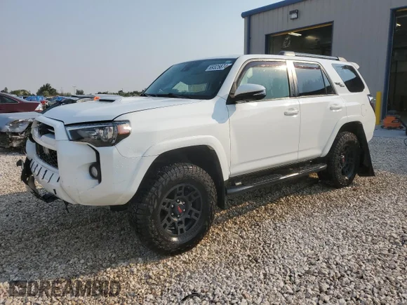 ✅ 2020 Toyota 4Runner SR5 Premium • VIN: JTEBU5JR2L5770615 • Lot: 69325874. Listed on Copart with 56,422 mi. Free auction sales archive from the USA and detailed vehicle history report at DreamBid. Image 1.