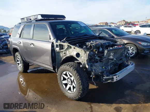 ✅ 2019 Toyota 4Runner Limited Nightshade • VIN: JTEBU5JR1K5679785 • Лот: 44082335. Опубліковано раніше на IAAI з пробігом 69 700 миль. Безкоштовний доступ до архіву аукціонних продажів зі США та докладний звіт про історію автомобіля на DreamBid. Зображення 1.