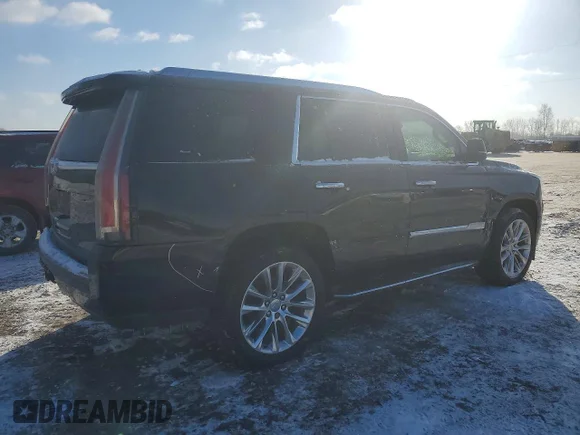 ✅ 2019 Cadillac Escalade Luxury • VIN: 1GYS4BKJ3KR194014 • Lot: 72704765. Wystawiony na Copart z przebiegiem 194 806 mil. Bezpłatny archiwum sprzedaży aukcyjnych z USA i szczegółowy raport historii pojazdu na DreamBid. Zdjęcie 3.
