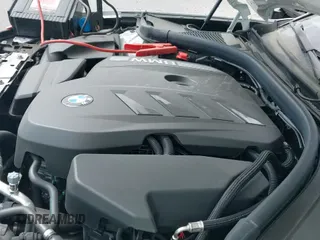 ✅ 2025 BMW 3 Series 330i xDrive • VIN: 3MW89CW01S8F49973 • Lot: 42952602. Wystawiony na IAAI z przebiegiem 440 mil. Bezpłatny archiwum sprzedaży aukcyjnych z USA i szczegółowy raport historii pojazdu na DreamBid. Zdjęcie 19.