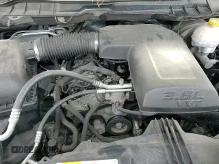 ✅ 2018 Ram 1500 Big Horn • VIN: 3C6RR7LG7JG252668 • Лот: 91438705. Опубликован ранее на Copart с пробегом 86 007 миль. Бесплатный доступ к архиву аукционных продаж из США и подробный отчёт об истории автомобиля на DreamBid. Изображение 13.