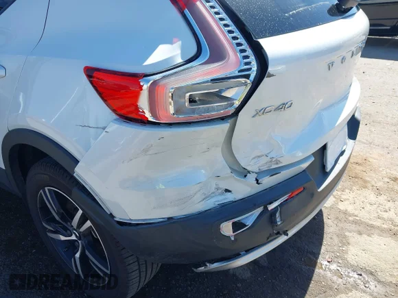 ✅ 2023 Volvo XC40 Core • VIN: YV4L12UK1P2967889 • Лот: 45183382. Опубліковано раніше на IAAI з пробігом 60 321 миль. Безкоштовний доступ до архіву аукціонних продажів зі США та докладний звіт про історію автомобіля на DreamBid. Зображення 6.