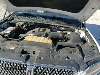 ✅ 2018 Lincoln Navigator Select • VIN: 5LMJJ2HT1JEL13566 • Лот: 90307775. Опубликован ранее на Copart с пробегом 91 398 миль. Бесплатный доступ к архиву аукционных продаж из США и подробный отчёт об истории автомобиля на DreamBid. Изображение 16.