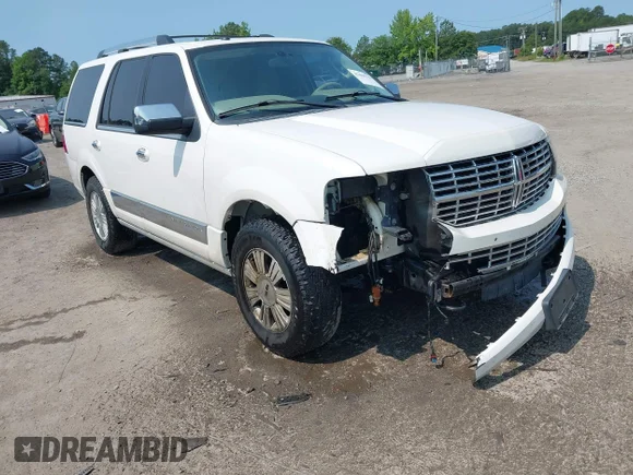 ✅ 2013 Lincoln Navigator • VIN: 5LMJJ2J58DEL01480 • Lot: 42400119. Wystawiony na IAAI z przebiegiem 129 181 mil. Bezpłatny archiwum sprzedaży aukcyjnych z USA i szczegółowy raport historii pojazdu na DreamBid. Zdjęcie 1.