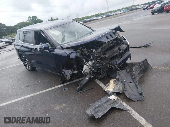 ✅ 2023 Mitsubishi Outlander SE • VIN: JA4J4UA83PZ012504 • Lot: 45215164. Wystawiony na IAAI z przebiegiem 18 386 mil. Bezpłatny archiwum sprzedaży aukcyjnych z USA i szczegółowy raport historii pojazdu na DreamBid. Zdjęcie 1.
