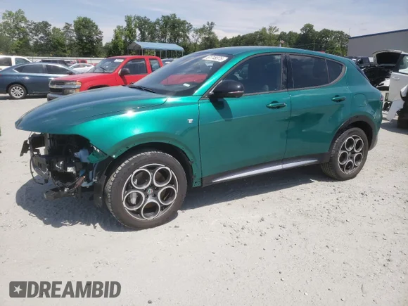 ✅ 2024 Alfa Romeo Tonale Ti • VIN: ZASPATCW5R3050017 • Lot: 61748375. Listed on Copart with 24,829 mi. Free auction sales archive from the USA and detailed vehicle history report at DreamBid. Image 1.