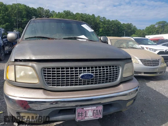 ✅ 1999 Ford Expedition XLT • VIN: 1FMRU17L3XLB53719 • Лот: 42640248. Опубліковано раніше на IAAI з пробігом Не вказано. Безкоштовний доступ до архіву аукціонних продажів зі США та докладний звіт про історію автомобіля на DreamBid. Зображення 6.