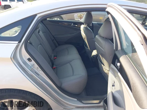 ✅ 2011 Hyundai Sonata Limited • VIN: 5NPEC4AC0BH254522 • Лот: 45620417. Опубліковано раніше на IAAI з пробігом 85 477 миль. Безкоштовний доступ до архіву аукціонних продажів зі США та докладний звіт про історію автомобіля на DreamBid. Зображення 8.
