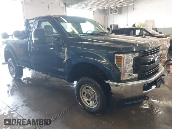 ✅ 2019 Ford F-250 XL • VIN: 1FTBF2B65KED43736 • Lot: 45133698. Listed on IAAI with 29,133 mi. Free auction sales archive from the USA and detailed vehicle history report at DreamBid. Image 1.
