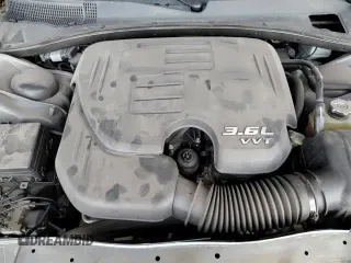 ✅ 2019 Chrysler 300 S • VIN: 2C3CCABG0KH559815 • Lot: 81267195. Listed on Copart with 104,350 mi. Free auction sales archive from the USA and detailed vehicle history report at DreamBid. Image 13.