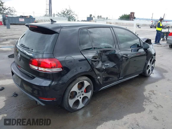 ✅ 2010 Volkswagen Golf GTI • VIN: WVWGD7AJ1AW172359 • Lot: 43726164. Wystawiony na IAAI z przebiegiem 174 811 mil. Bezpłatny archiwum sprzedaży aukcyjnych z USA i szczegółowy raport historii pojazdu na DreamBid. Zdjęcie 4.