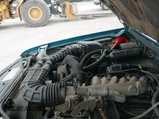 ✅ 1993 Ford Ranger STX • VIN: 1FTCR14U9PTA13750 • Lot: 42844198. Wystawiony na IAAI z przebiegiem 67 247 mil. Bezpłatny archiwum sprzedaży aukcyjnych z USA i szczegółowy raport historii pojazdu na DreamBid. Zdjęcie 12.