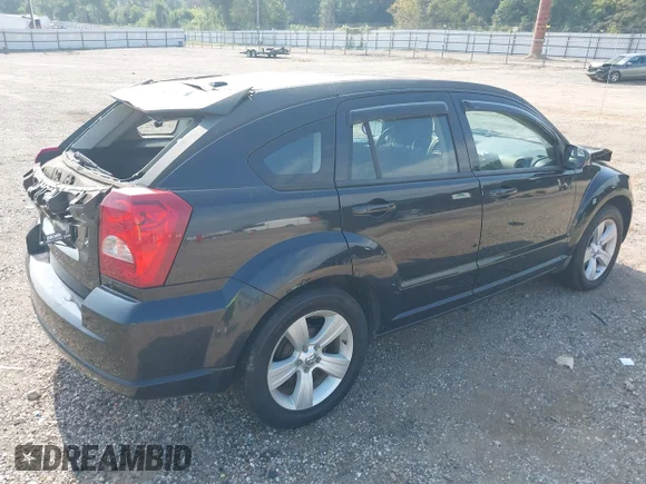 ✅ 2011 Dodge Caliber Mainstreet • VIN: 1B3CB3HA6BD104608 • Лот: 40155445. Опубліковано раніше на IAAI з пробігом 235 796 миль. Безкоштовний доступ до архіву аукціонних продажів зі США та докладний звіт про історію автомобіля на DreamBid. Зображення 4.
