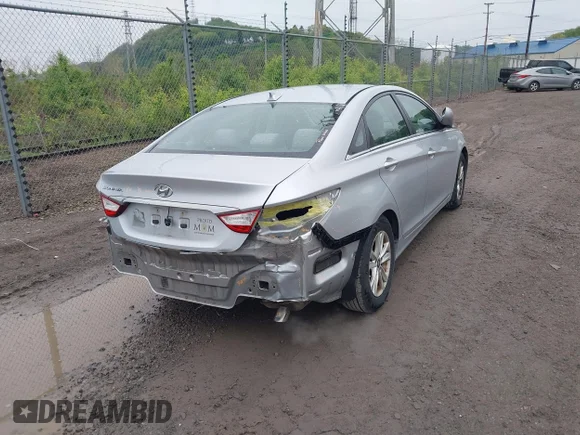✅ 2013 Hyundai Sonata GLS • VIN: 5NPEB4AC9DH635713 • Lot: 44952368. Wystawiony na IAAI z przebiegiem 118 699 mil. Bezpłatny archiwum sprzedaży aukcyjnych z USA i szczegółowy raport historii pojazdu na DreamBid. Zdjęcie 4.