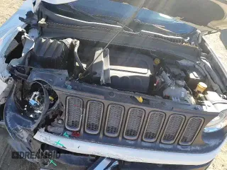 ✅ 2018 Jeep Renegade Trailhawk • VIN: ZACCJBCB5JPG82856 • Lot: 90033195. Listed on Copart with 96,031 mi. Free auction sales archive from the USA and detailed vehicle history report at DreamBid. Image 14.