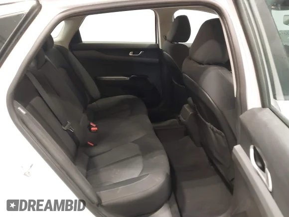 ✅ 2023 Kia K5 LXS • VIN: 5XXG14J2XPG189462 • Лот: 42233595. Опубліковано раніше на IAAI з пробігом 17 286 миль. Безкоштовний доступ до архіву аукціонних продажів зі США та докладний звіт про історію автомобіля на DreamBid. Зображення 8.