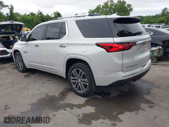 ✅ 2023 Chevrolet Traverse High Country • VIN: 1GNEVNKW1PJ170109 • Lot: 45161906. Wystawiony na IAAI z przebiegiem 42 234 mil. Bezpłatny archiwum sprzedaży aukcyjnych z USA i szczegółowy raport historii pojazdu na DreamBid. Zdjęcie 3.