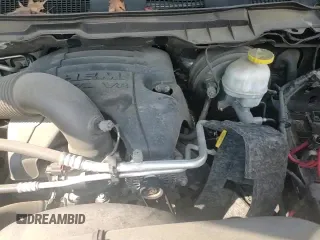 ✅ 2019 Ram 1500 Warlock • VIN: 1C6RR6GT9KS716555 • Lot: 71230645. Wystawiony na Copart z przebiegiem 114 814 mil. Bezpłatny archiwum sprzedaży aukcyjnych z USA i szczegółowy raport historii pojazdu na DreamBid. Zdjęcie 16.