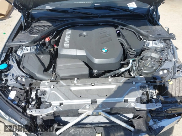 ✅ 2025 BMW 3 Series 330i xDrive • VIN: 3MW89CW04S8F14070 • Lot: 42202643. Wystawiony na IAAI z przebiegiem 1 561 mil. Bezpłatny archiwum sprzedaży aukcyjnych z USA i szczegółowy raport historii pojazdu na DreamBid. Zdjęcie 10.