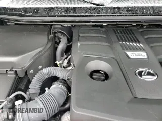 ✅ 2024 Lexus GX 550 Premium • VIN: JTJTBCDX1R5005222 • Lot: 84591985. Wystawiony na Copart z przebiegiem 11 599 mil. Bezpłatny archiwum sprzedaży aukcyjnych z USA i szczegółowy raport historii pojazdu na DreamBid. Zdjęcie 14.