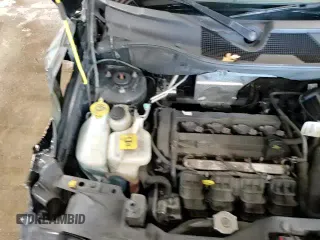 ✅ 2017 Jeep Patriot Latitude • VIN: 1C4NJPFA2HD153253 • Лот: 84597995. Опубликован ранее на Copart с пробегом 70 762 миль. Бесплатный доступ к архиву аукционных продаж из США и подробный отчёт об истории автомобиля на DreamBid. Изображение 16.