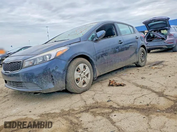 ✅ 2017 Kia Forte LX • VIN: KNAFK5A84H5714022 • Lot: 52138026. Wystawiony na Copart z przebiegiem Nie podano. Bezpłatny archiwum sprzedaży aukcyjnych z USA i szczegółowy raport historii pojazdu na DreamBid. Zdjęcie 1.