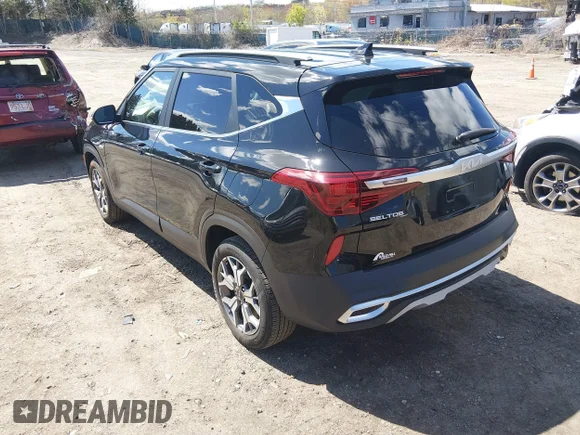 ✅ 2023 Kia Seltos EX • VIN: KNDERCAA6P7459572 • Lot: 45013247. Wystawiony na IAAI z przebiegiem 26 735 mil. Bezpłatny archiwum sprzedaży aukcyjnych z USA i szczegółowy raport historii pojazdu na DreamBid. Zdjęcie 3.