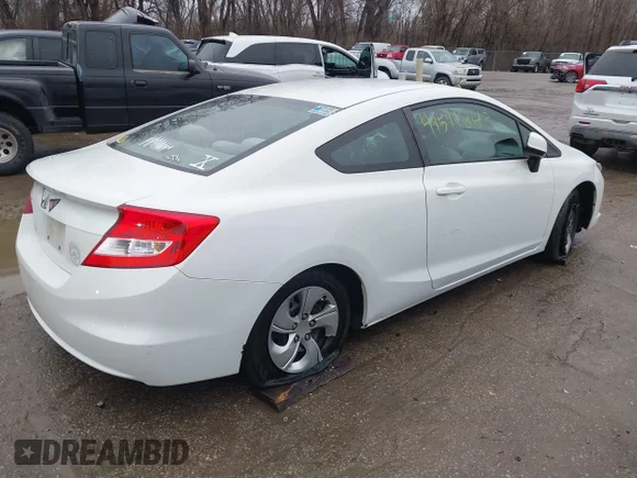 ✅ 2013 Honda Civic LX • VIN: 2HGFG3B53DH506618 • Lot: 44511843. Wystawiony na IAAI z przebiegiem 114 038 mil. Bezpłatny archiwum sprzedaży aukcyjnych z USA i szczegółowy raport historii pojazdu na DreamBid. Zdjęcie 4.
