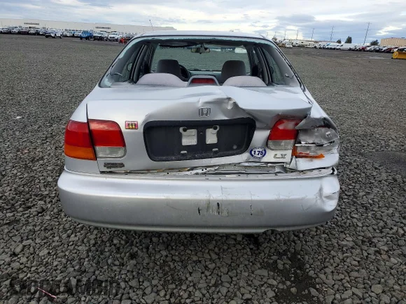 ✅ 1998 Honda Civic LX • VIN: JHMEJ6674WS009743 • Lot: 46552386. Wystawiony na Copart z przebiegiem 134 455 mil. Bezpłatny archiwum sprzedaży aukcyjnych z USA i szczegółowy raport historii pojazdu na DreamBid. Zdjęcie 6.