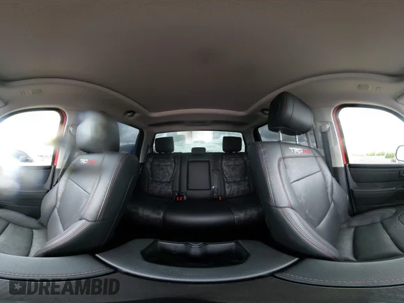 ✅ 2023 Toyota Tundra TRD Pro Hybrid • VIN: 5TFPC5DB3PX022820 • Lot: 44846275. Wystawiony na IAAI z przebiegiem 58 976 mil. Bezpłatny archiwum sprzedaży aukcyjnych z USA i szczegółowy raport historii pojazdu na DreamBid. Zdjęcie 18.