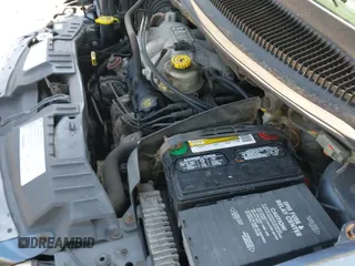 ✅ 2001 Chrysler Town & Country Limited • VIN: 2C8GP64L21R304826 • Lot: 42830784. Listed on IAAI with 180,118 mi. Free auction sales archive from the USA and detailed vehicle history report at DreamBid. Image 19.