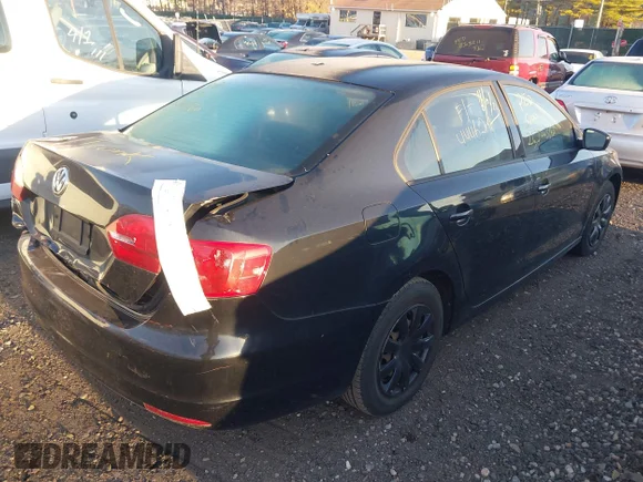 ✅ 2014 Volkswagen Jetta S • VIN: 3VW2K7AJ7EM398814 • Lot: 44858323. Wystawiony na IAAI z przebiegiem Nie podano. Bezpłatny archiwum sprzedaży aukcyjnych z USA i szczegółowy raport historii pojazdu na DreamBid. Zdjęcie 4.