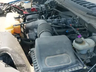 ✅ 2019 Ford F-150 XL • VIN: 1FTEW1C57KKC99981 • Lot: 42264398. Wystawiony na IAAI z przebiegiem 91 409 mil. Bezpłatny archiwum sprzedaży aukcyjnych z USA i szczegółowy raport historii pojazdu na DreamBid. Zdjęcie 19.