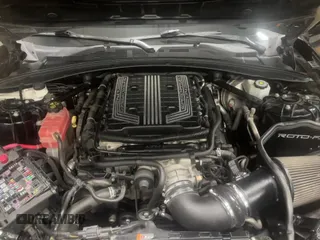 ✅ 2018 Chevrolet Camaro ZL1 • VIN: 1G1FK1R67J0165913 • Lot: 69702385. Wystawiony na Copart z przebiegiem 45 834 mil. Bezpłatny archiwum sprzedaży aukcyjnych z USA i szczegółowy raport historii pojazdu na DreamBid. Zdjęcie 11.