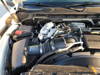 ✅ 2022 Chevrolet Silverado 2500HD LT • VIN: 1GC4YNEY0NF179067 • Lot: 82148125. Wystawiony na Copart z przebiegiem 77 136 mil. Bezpłatny archiwum sprzedaży aukcyjnych z USA i szczegółowy raport historii pojazdu na DreamBid. Zdjęcie 14.