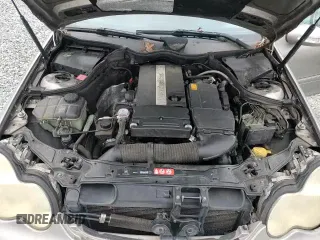 ✅ 2004 Mercedes-Benz C 230 Kompressor • VIN: WDBRF40J24F535886 • Lot: 85705154. Wystawiony na Copart z przebiegiem 145 446 mil. Bezpłatny archiwum sprzedaży aukcyjnych z USA i szczegółowy raport historii pojazdu na DreamBid. Zdjęcie 15.