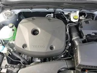 ✅ 2022 Volvo XC40 Momentum • VIN: YV4162UK4N2747071 • Lot: 70436135. Wystawiony na Copart z przebiegiem 18 490 mil. Bezpłatny archiwum sprzedaży aukcyjnych z USA i szczegółowy raport historii pojazdu na DreamBid. Zdjęcie 14.