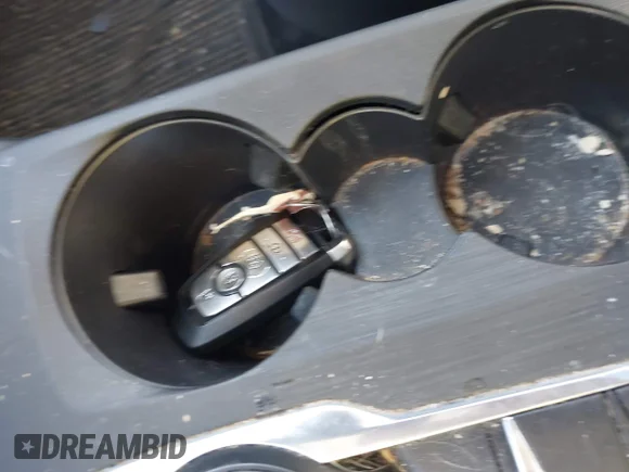 ✅ 2021 Ford Escape SE • VIN: 1FMCU9G66MUA62951 • Lot: 44848386. Wystawiony na IAAI z przebiegiem 108 606 mil. Bezpłatny archiwum sprzedaży aukcyjnych z USA i szczegółowy raport historii pojazdu na DreamBid. Zdjęcie 11.