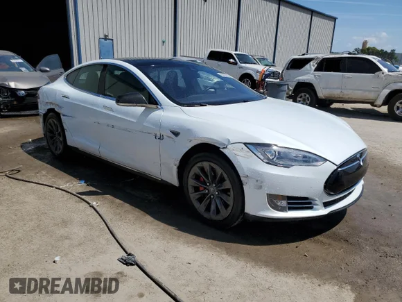 ✅ 2014 Tesla Model S 60 • VIN: 5YJSA1H14EFP57257 • Lot: 46060423. Listed on Copart with Not provided. Free auction sales archive from the USA and detailed vehicle history report at DreamBid. Image 4.