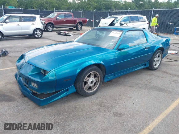 ✅ 1991 Chevrolet Camaro RS • VIN: 1G1FP23E9ML176194 • Lot: 42647555. Wystawiony na IAAI z przebiegiem 109 284 mil. Bezpłatny archiwum sprzedaży aukcyjnych z USA i szczegółowy raport historii pojazdu na DreamBid. Zdjęcie 2.