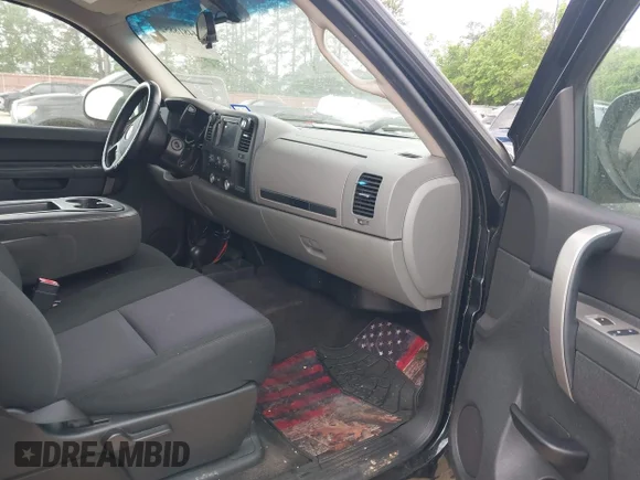 ✅ 2010 Chevrolet Silverado 1500 LS • VIN: 3GCRKREA3AG192700 • Lot: 44818852. Wystawiony na IAAI z przebiegiem 200 221 mil. Bezpłatny archiwum sprzedaży aukcyjnych z USA i szczegółowy raport historii pojazdu na DreamBid. Zdjęcie 5.