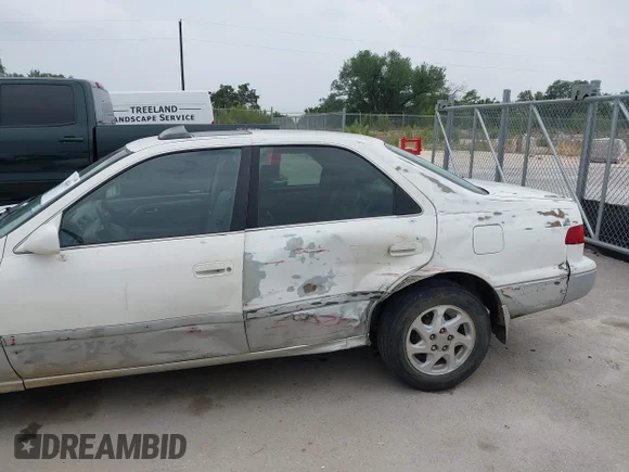 ✅ 2001 Toyota Camry LE • VIN: JT2BG22K710572935 • Lot: 44984456. Wystawiony na IAAI z przebiegiem 328 792 mil. Bezpłatny archiwum sprzedaży aukcyjnych z USA i szczegółowy raport historii pojazdu na DreamBid. Zdjęcie 6.