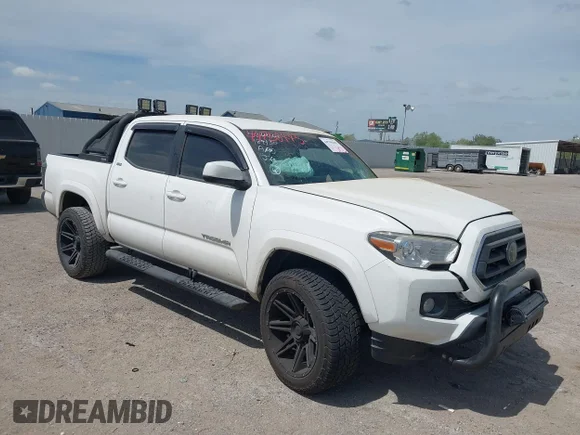 ✅ 2021 Toyota Tacoma TRD Sport • VIN: 5TFAZ5CN8MX100200 • Лот: 44750445. Опубліковано раніше на IAAI з пробігом 61 285 миль. Безкоштовний доступ до архіву аукціонних продажів зі США та докладний звіт про історію автомобіля на DreamBid. Зображення 1.