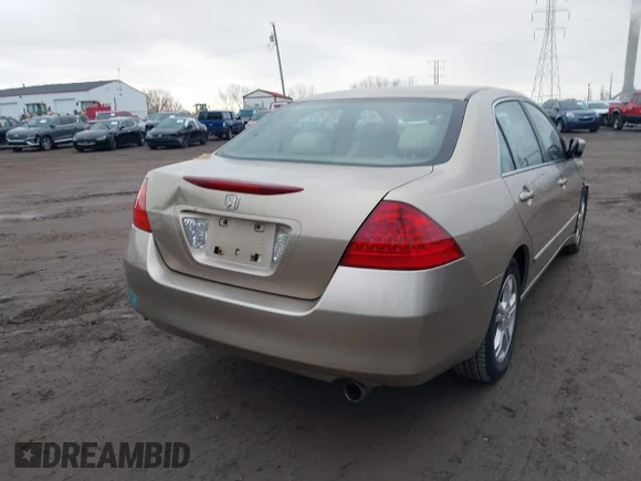 ✅ 2006 Honda Accord EX • VIN: 1HGCM56786A121950 • Lot: 44007462. Wystawiony na IAAI z przebiegiem 195 963 mil. Bezpłatny archiwum sprzedaży aukcyjnych z USA i szczegółowy raport historii pojazdu na DreamBid. Zdjęcie 4.