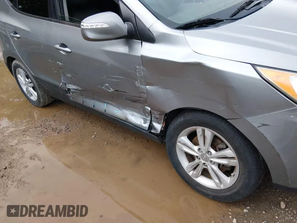 ✅ 2013 Hyundai Tucson GLS • VIN: KM8JU3AC8DU752767 • Lot: 45201597. Wystawiony na IAAI z przebiegiem 149 777 mil. Bezpłatny archiwum sprzedaży aukcyjnych z USA i szczegółowy raport historii pojazdu na DreamBid. Zdjęcie 6.