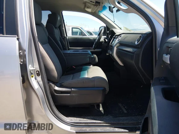 ✅ 2015 Toyota Tundra SR • VIN: 5TFCY5F12FX018941 • Lot: 45008467. Listed on IAAI with 361,609 mi. Free auction sales archive from the USA and detailed vehicle history report at DreamBid. Image 5.