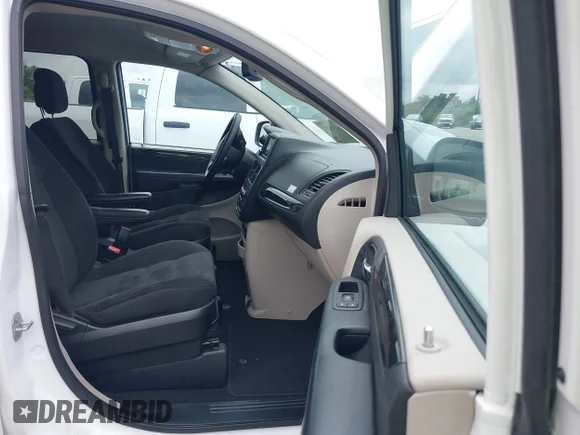 ✅ 2018 Dodge Grand Caravan SE • VIN: 2C4RDGBG4JR311792 • Lot: 45110612. Wystawiony na IAAI z przebiegiem 88 663 mil. Bezpłatny archiwum sprzedaży aukcyjnych z USA i szczegółowy raport historii pojazdu na DreamBid. Zdjęcie 5.