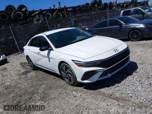 ✅ 2025 Hyundai Elantra SEL Sport • VIN: KMHLM4DG8SU049163 • Лот: 45278865. Опубліковано раніше на IAAI з пробігом 19 867 миль. Безкоштовний доступ до архіву аукціонних продажів зі США та докладний звіт про історію автомобіля на DreamBid. Зображення 1.
